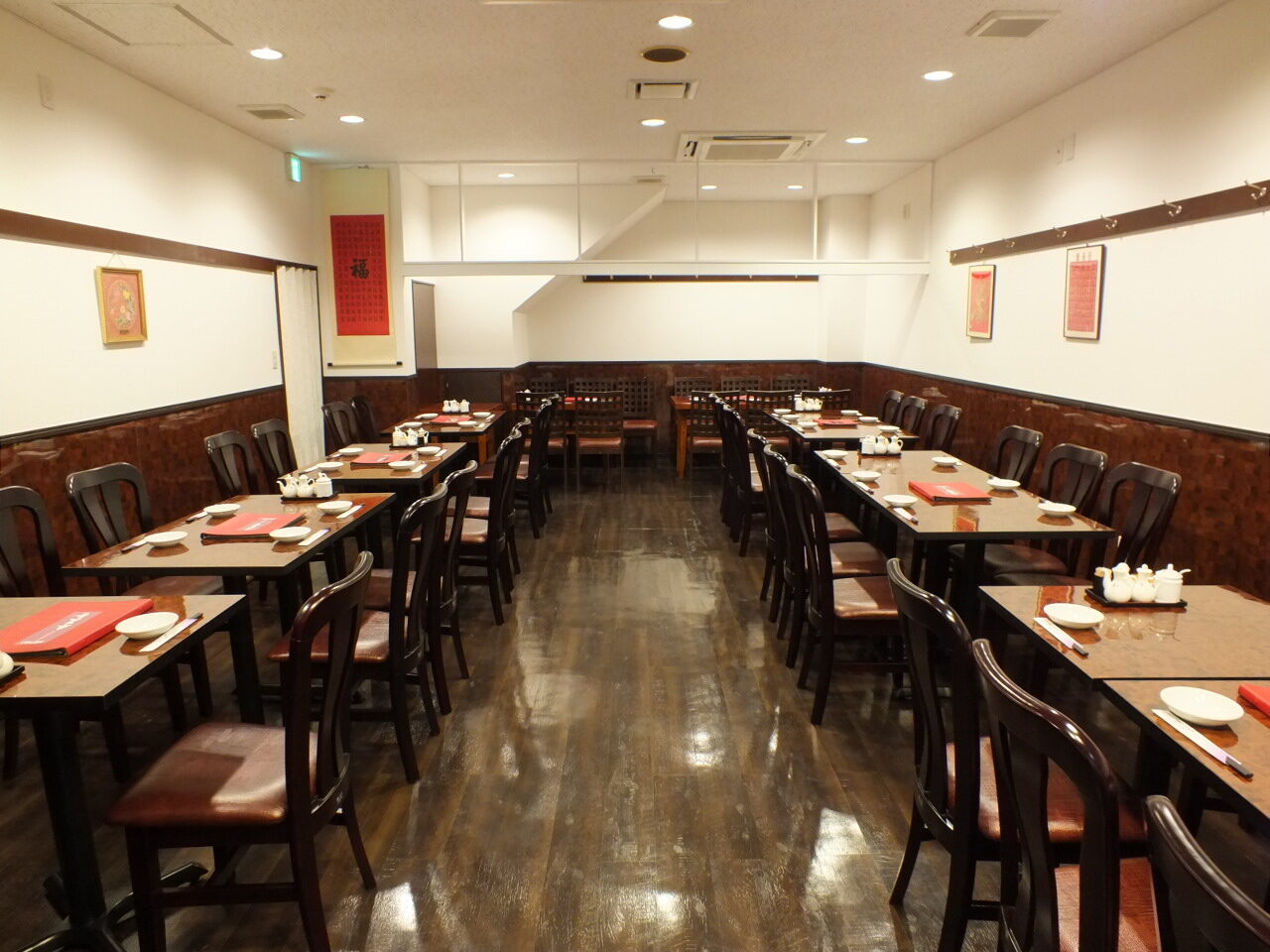 春夏冬 店内